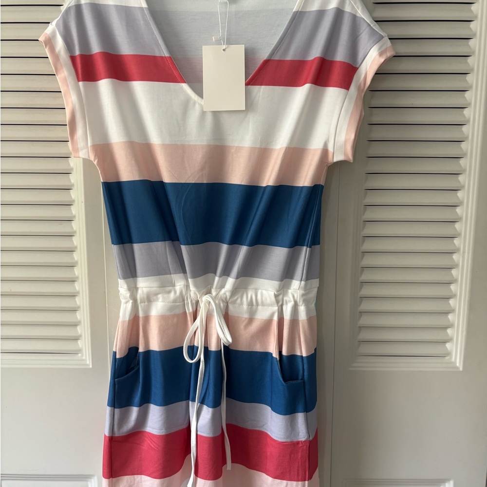 NWT Knit Dress with Waist Tie and Pockets. Small.